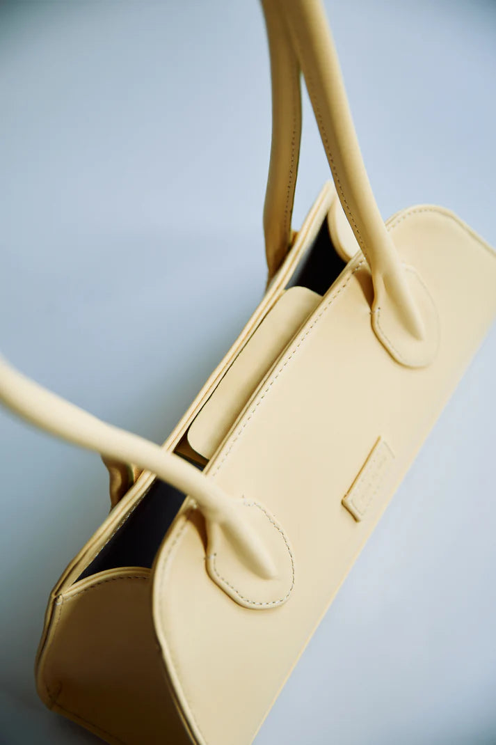 24/7 shoulder bag